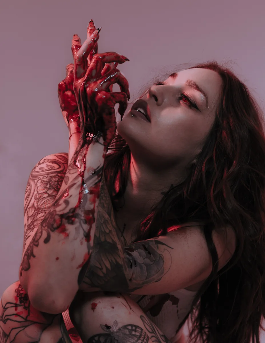 Blood Shoot, portrait 02 — photography by Cameron Cloud