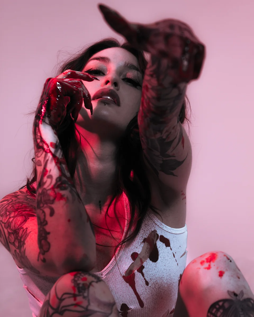 Blood Shoot, portrait 04 — photography by Cameron Cloud