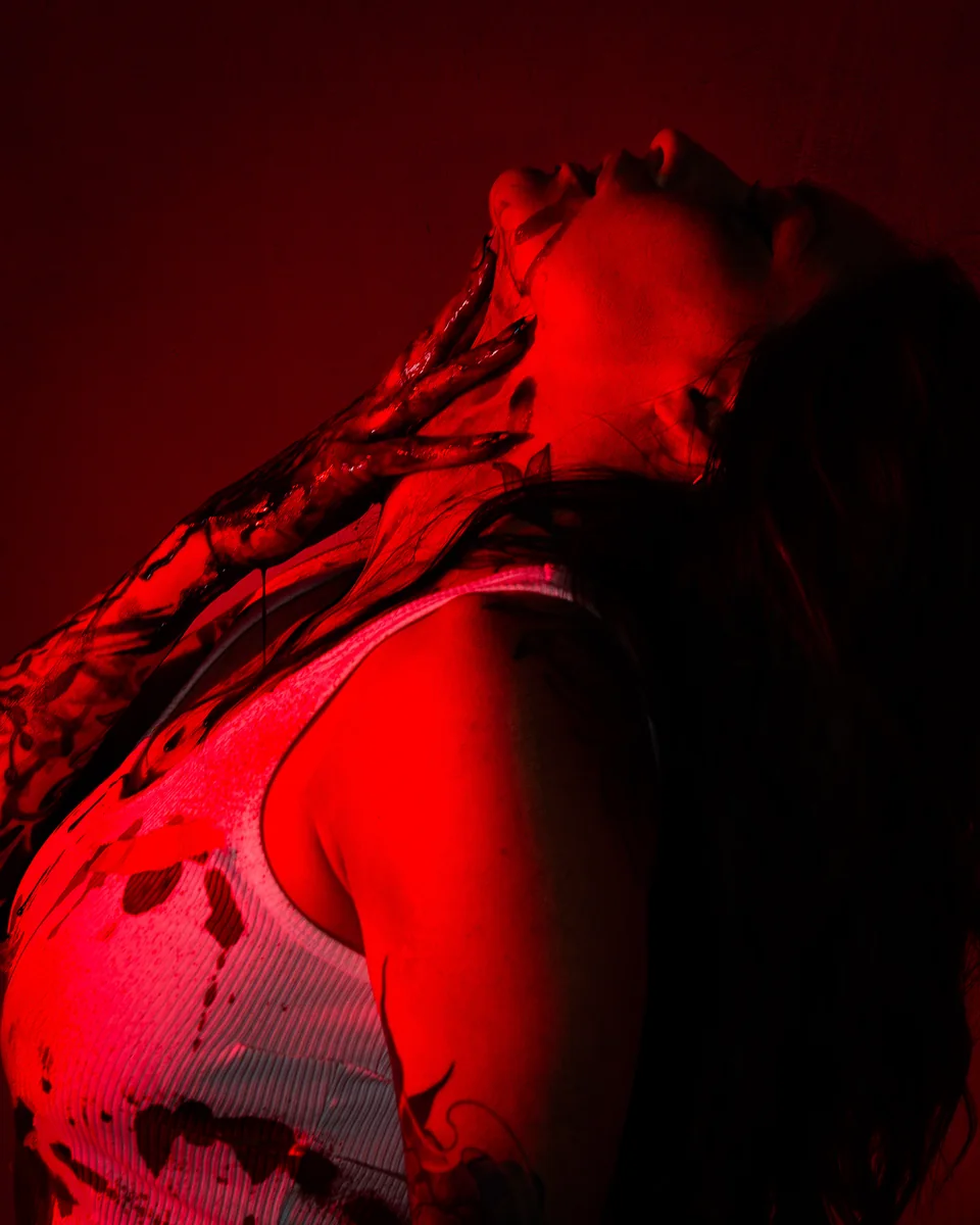 Blood Shoot, portrait 09 — photography by Cameron Cloud