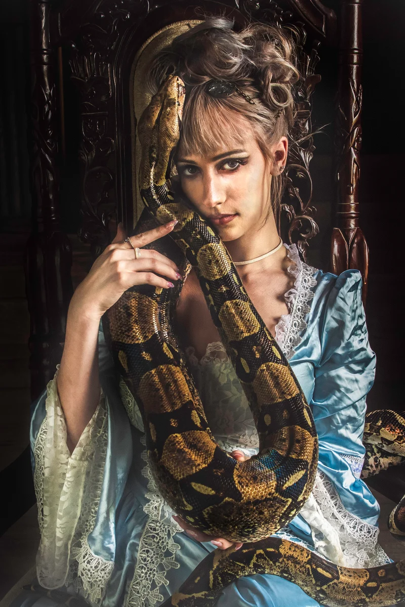 Snake Eyes — photography by Cameron Cloud